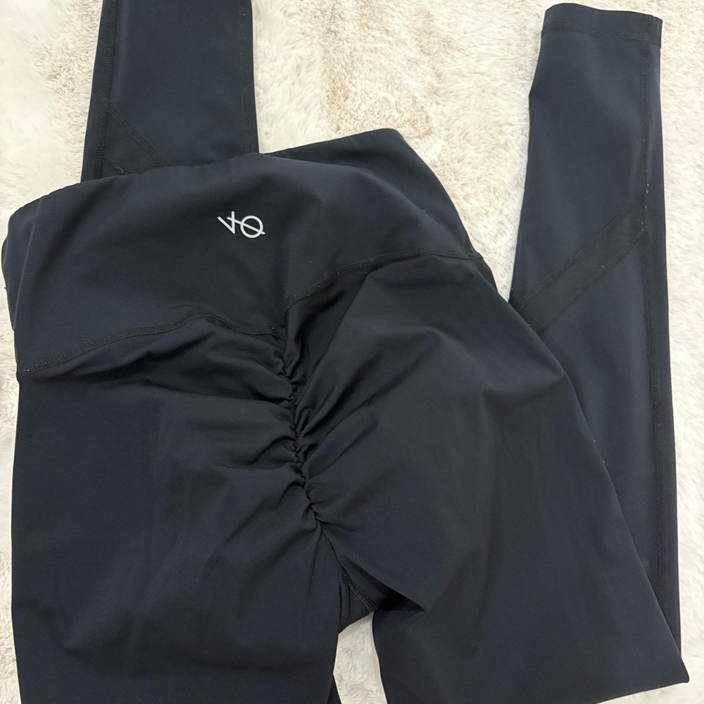 Vanquish scrunch butt Performance Leggings